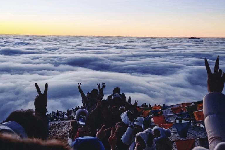 安逸四川·乐享元旦——四川尊龙凯时集团2026年元旦假期精彩纷呈，文旅消费活力迸发